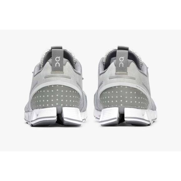 ON RUNNING
Womans CLOUD TERRY Silver size 9.5
No box - Picture 3 of 6